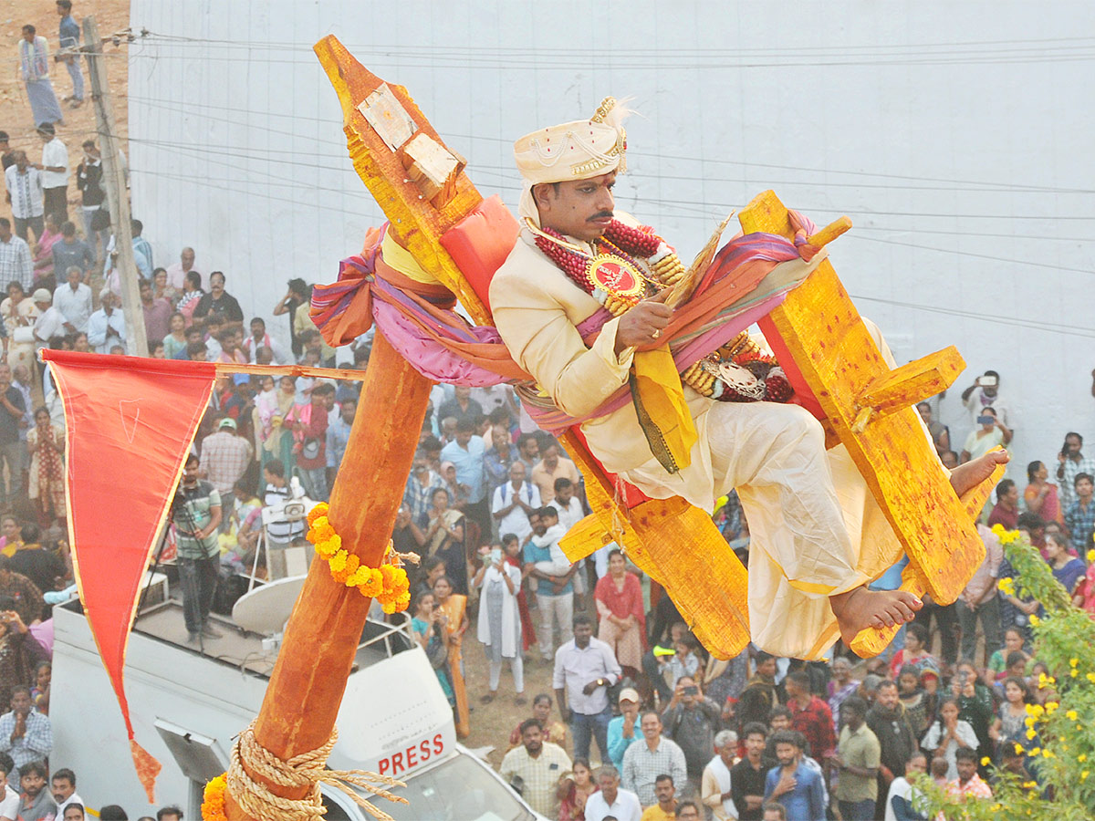 Vizianagaram Pydithalli Ammavari Sirimanotsavam 2023 Photos - Sakshi10