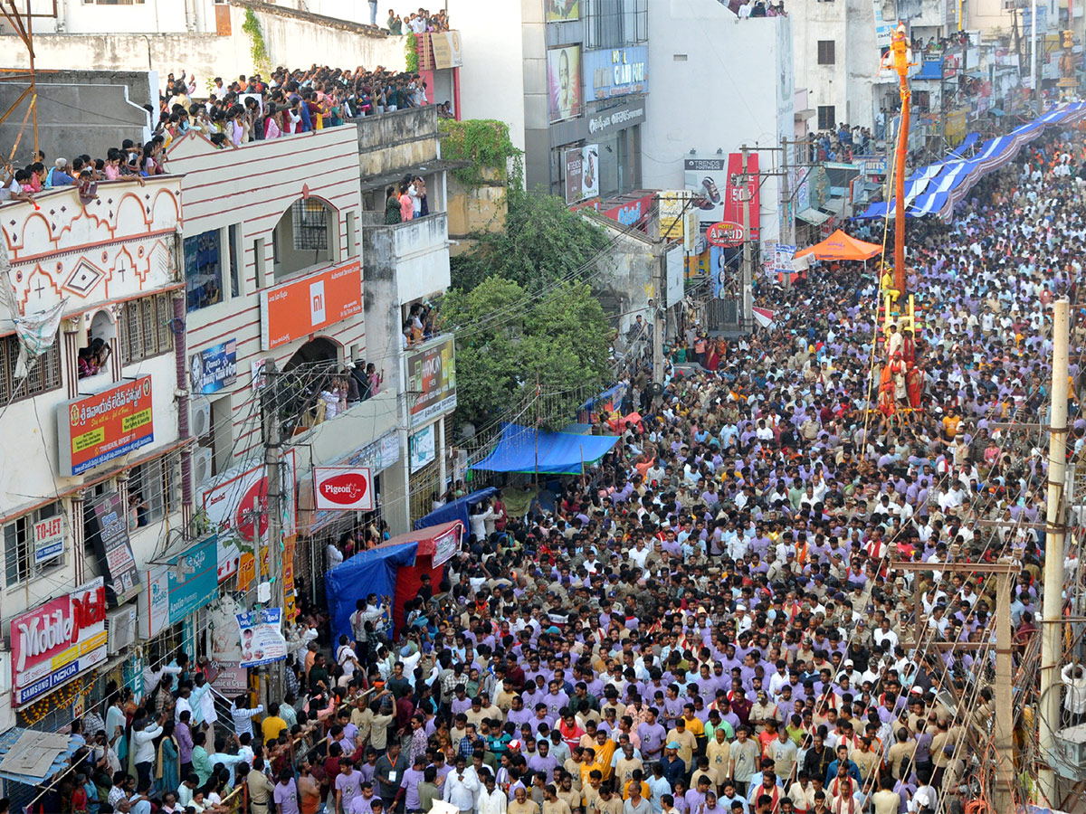 Vizianagaram Pydithalli Ammavari Sirimanotsavam 2023 Photos - Sakshi2