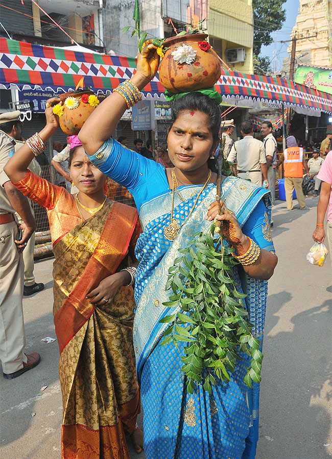 Vizianagaram Pydithalli Ammavari Sirimanotsavam 2023 Photos - Sakshi26