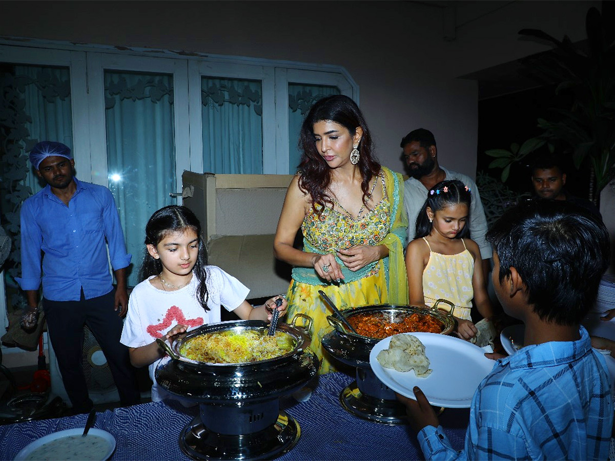 Manchu Lakshmi Celebrates Diwali Celebrations With Government School Kids - Sakshi17