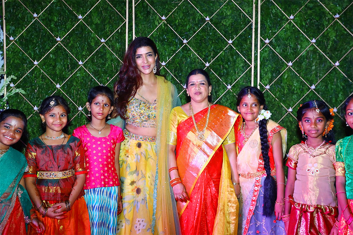 Manchu Lakshmi Celebrates Diwali Celebrations With Government School Kids - Sakshi18