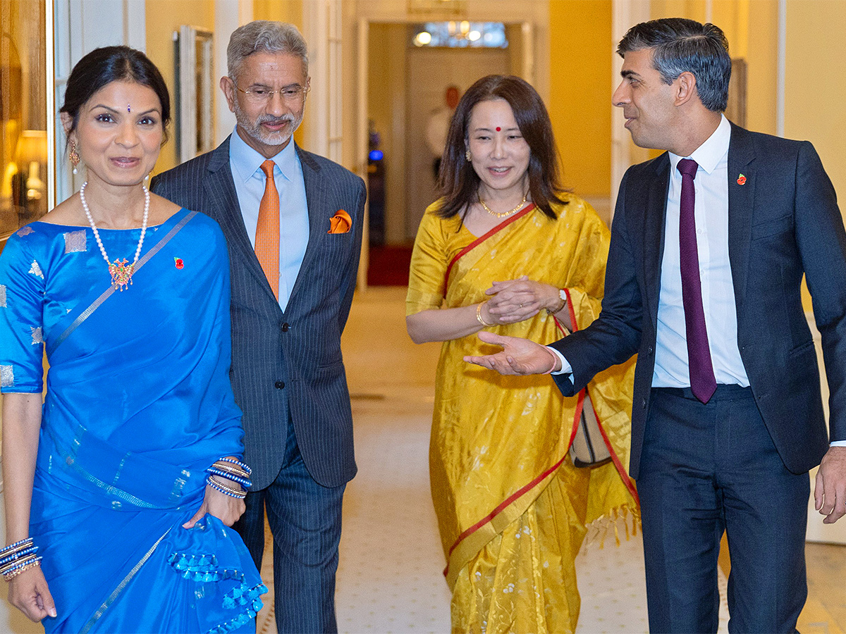 British Prime Minister Rishi Sunak, Akshata Murty Celebrates Diwali With Family HD Photos - Sakshi11