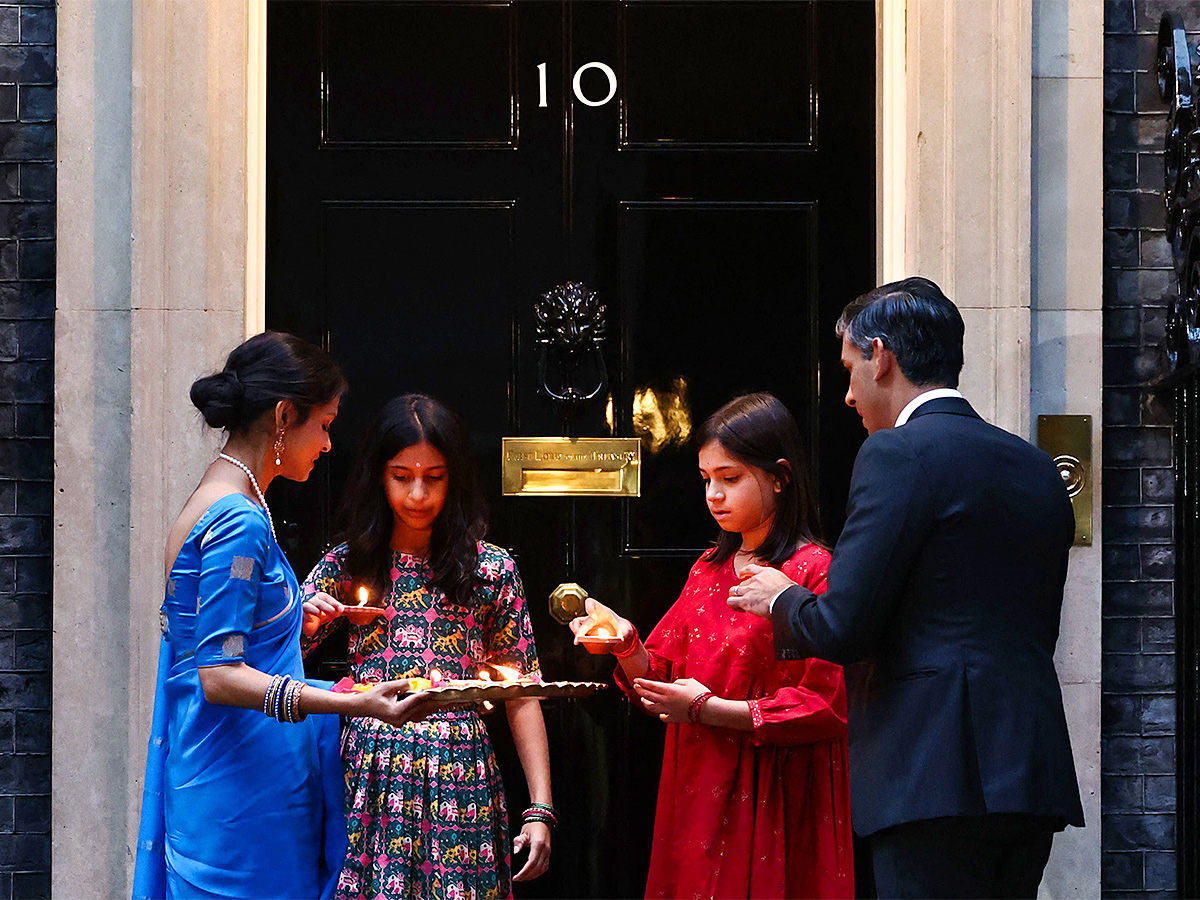 British Prime Minister Rishi Sunak, Akshata Murty Celebrates Diwali With Family HD Photos - Sakshi18