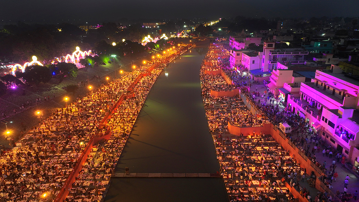 Hindu festival of Diwali in Ayodhya - Sakshi2