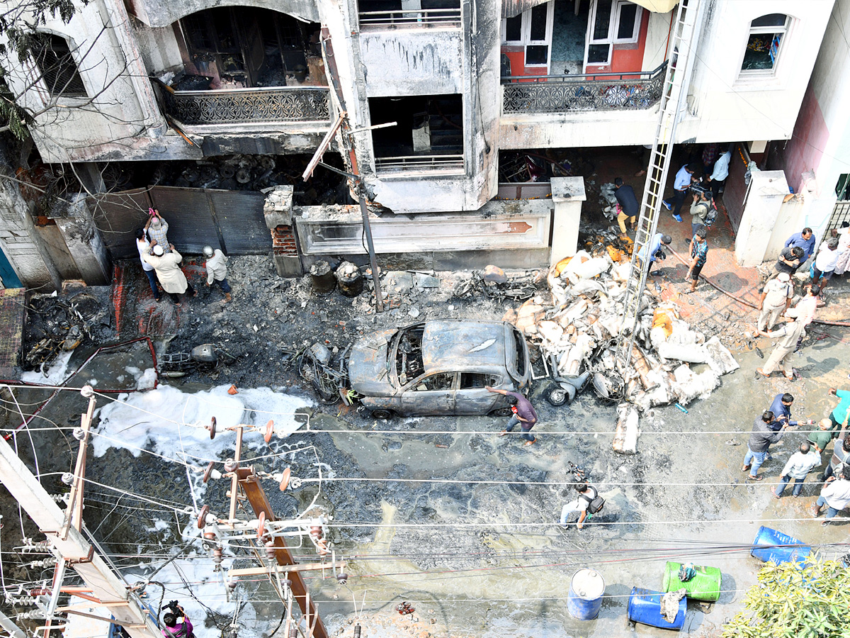 Hyderabad Nampally Fire Accident PHotos - Sakshi8