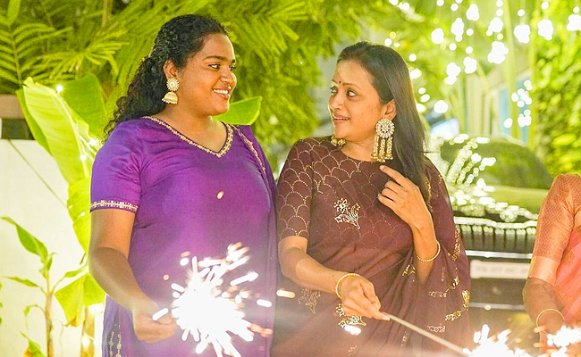 Anchor Suma Kanakala Diwali Celebration with her Family Photos - Sakshi3