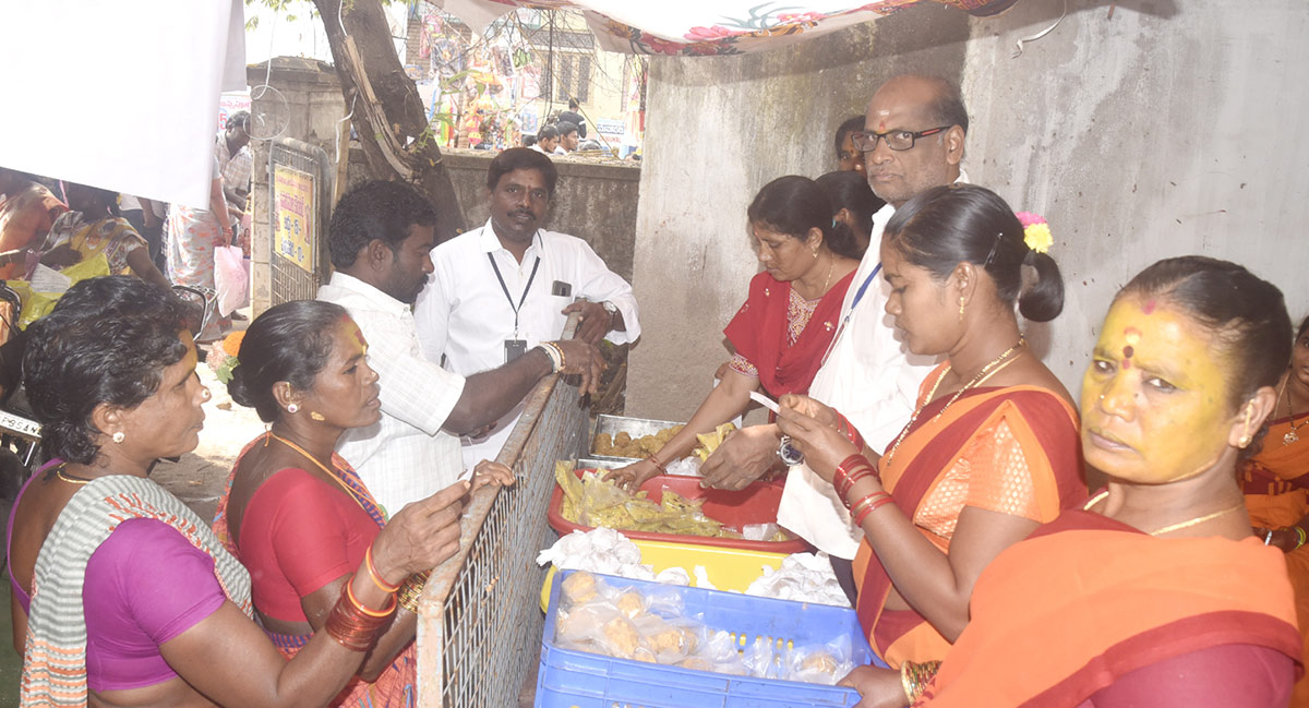 Vizianagaram Pydithalli Ammavari Sirimanotsavam - Sakshi15