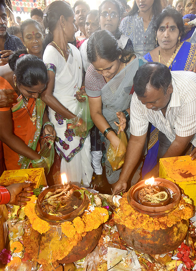 Vizianagaram Pydithalli Ammavari Sirimanotsavam - Sakshi6