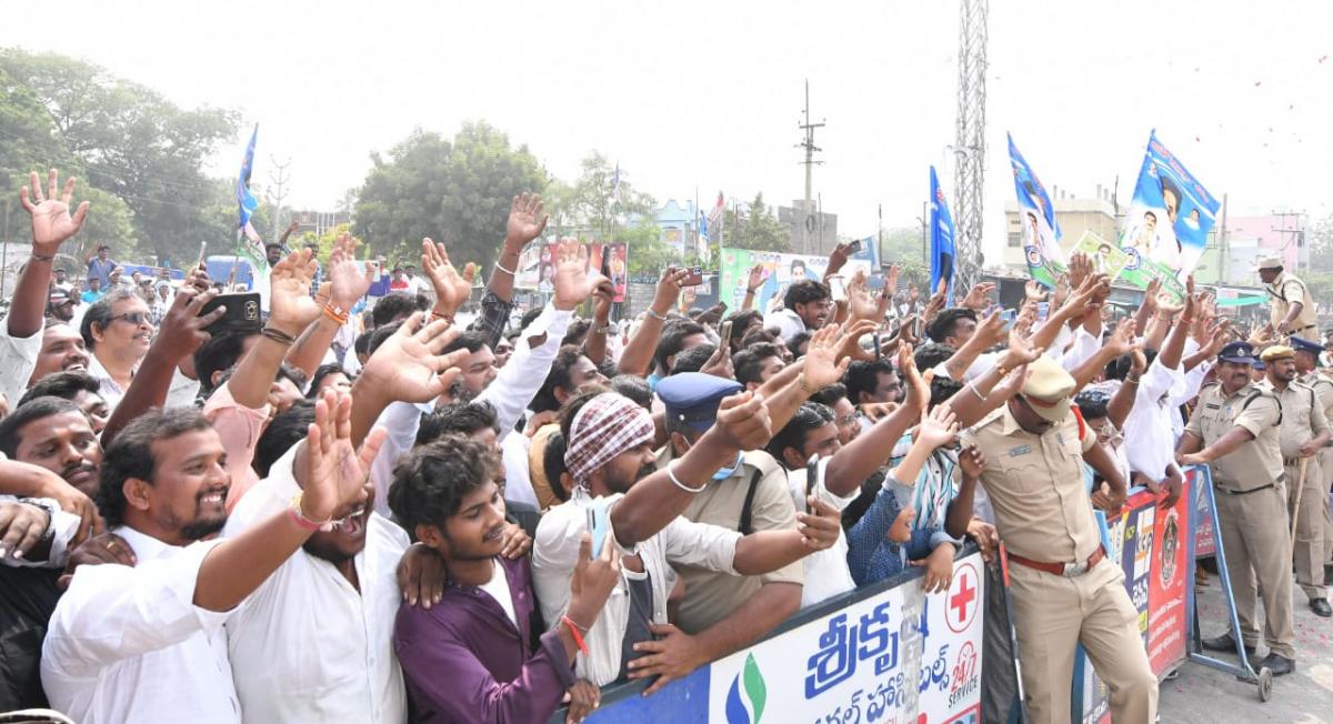 CM Jagan At Macherla Public Meeting Photos - Sakshi23