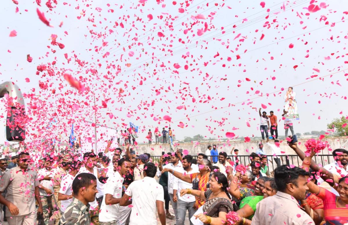 CM Jagan At Macherla Public Meeting Photos - Sakshi29