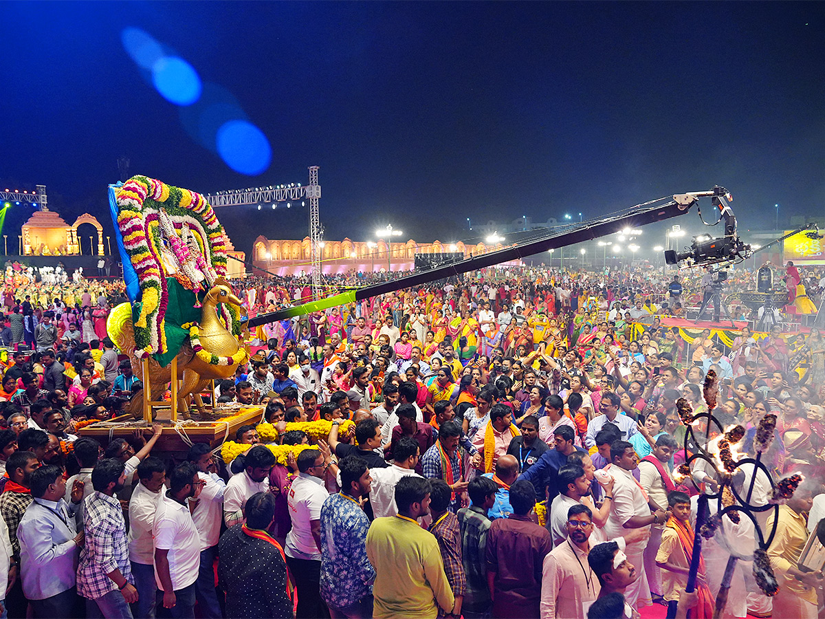 koti deepotsavam 2023 in ntr stadium hyderabad - Sakshi1