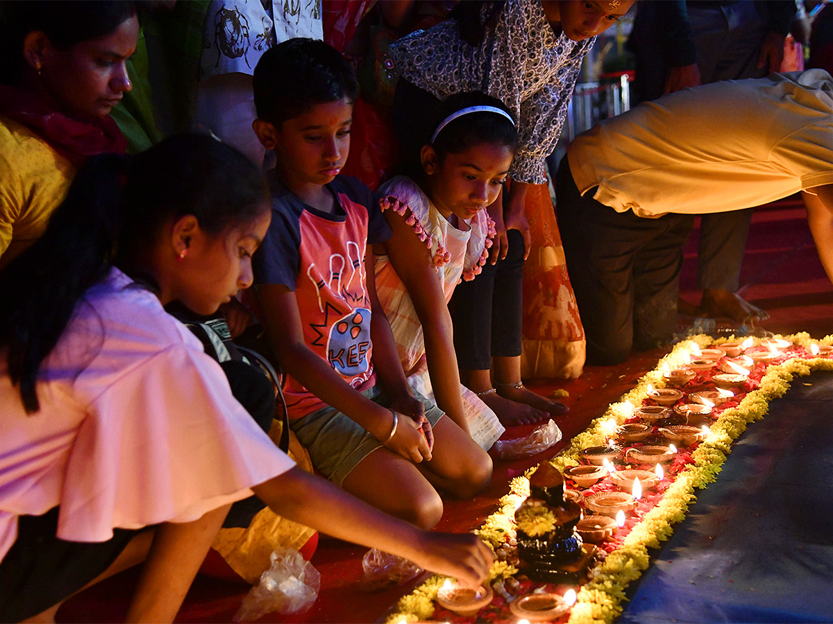 koti deepotsavam 2023 in ntr stadium hyderabad - Sakshi14