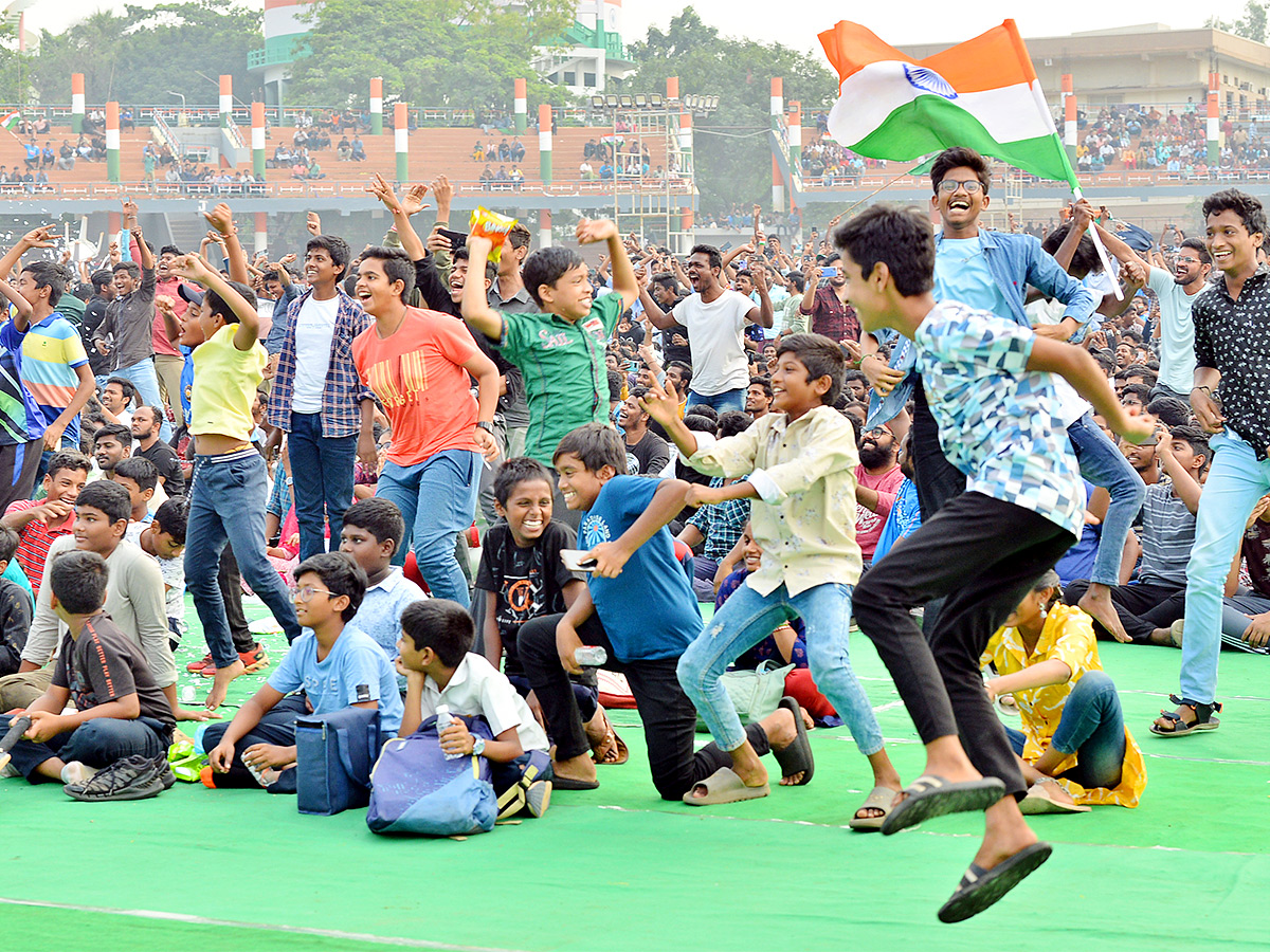 Indian cricket fans ICC Cricket World Cup semi final match against New Zealand - Sakshi18