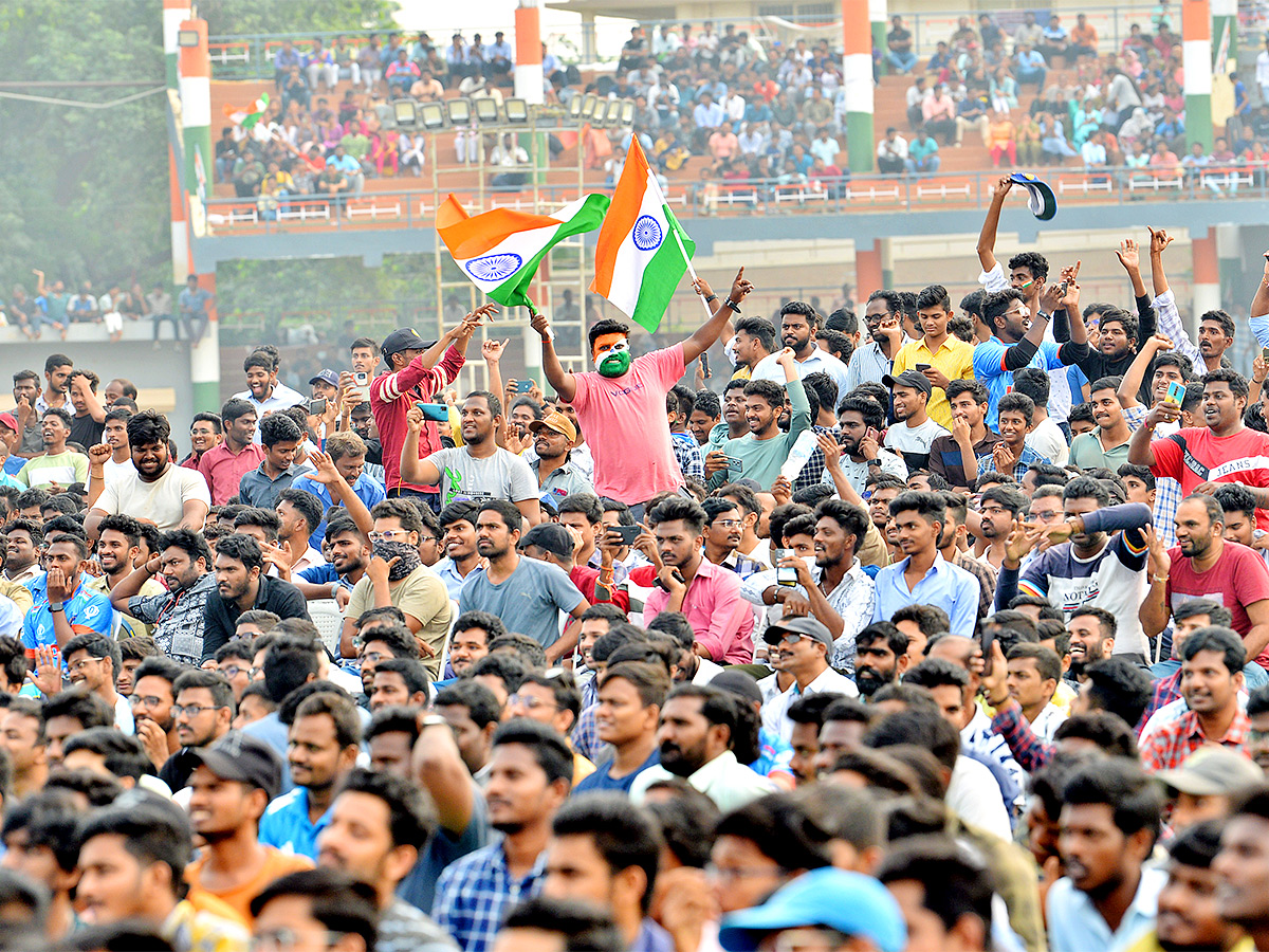 Indian cricket fans ICC Cricket World Cup semi final match against New Zealand - Sakshi19