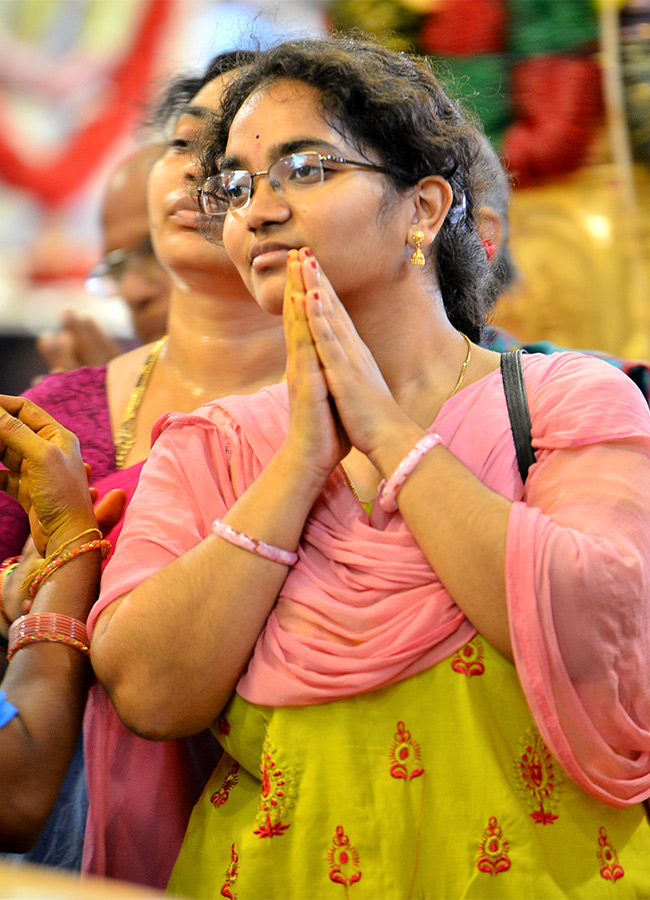 Gajula Mahotsava For Durgamma In Indrakiladri - Sakshi17