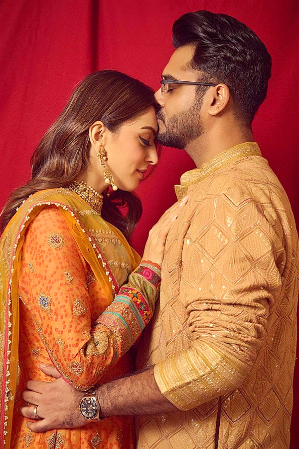 Hansika Motwani celebrates first Diwali with husband PHotos - Sakshi5