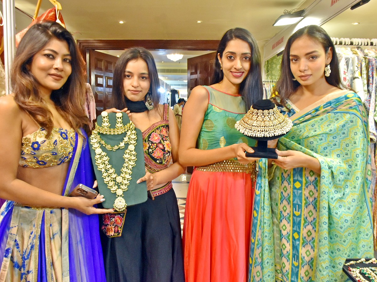 Umesh Madhan, Models Inaugurating Sutra Exhibition at Taj Krishna Hotel, Banjara Hills Photos - Sakshi7