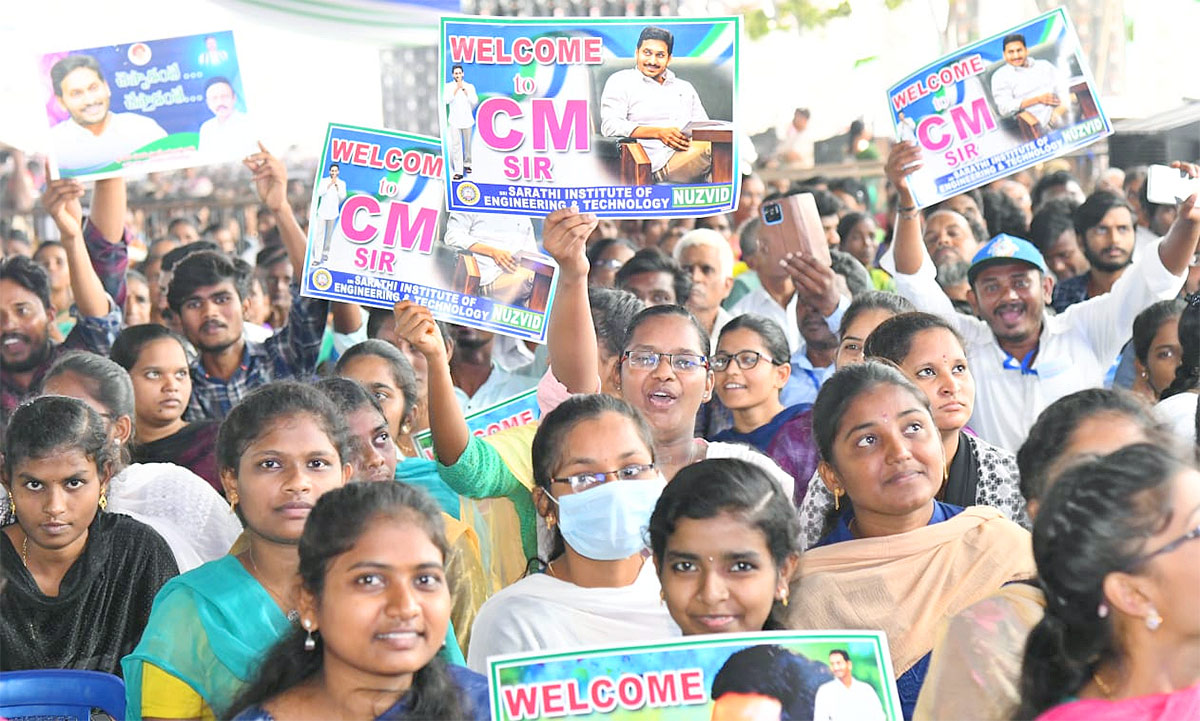 CM YS Jagan Public Meeting Visuals In Nuzvid - Sakshi8