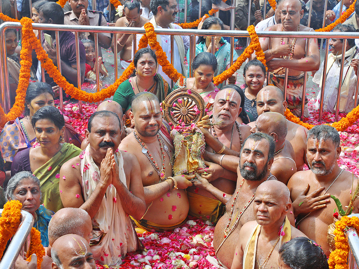 Tiruchanoor Sri Padmavathi Ammavari Karthika Brahmotsavam 2023 Photos - Sakshi15