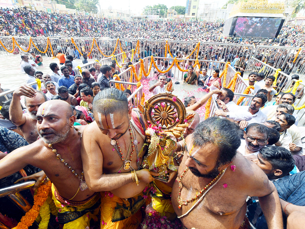 Tiruchanoor Sri Padmavathi Ammavari Karthika Brahmotsavam 2023 Photos - Sakshi16