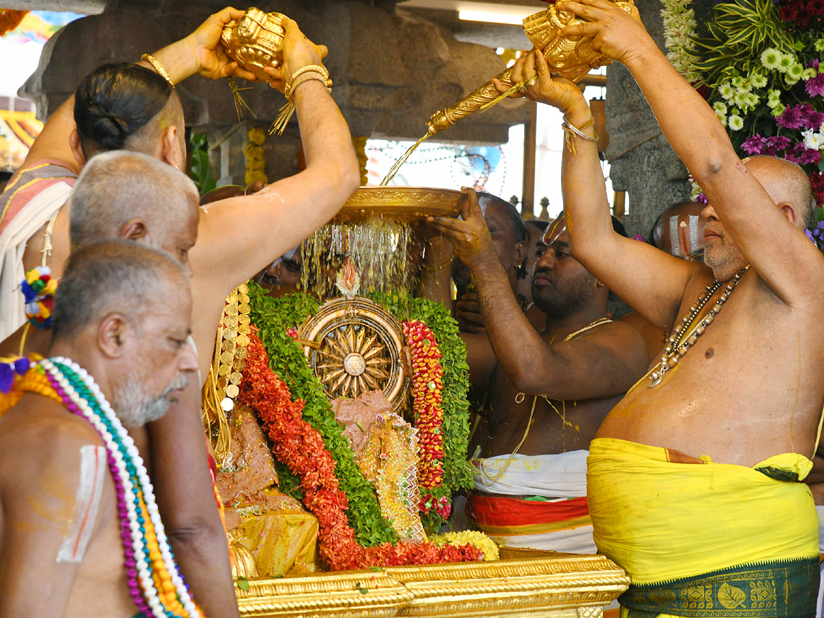 Tiruchanoor Sri Padmavathi Ammavari Karthika Brahmotsavam 2023 Photos - Sakshi7