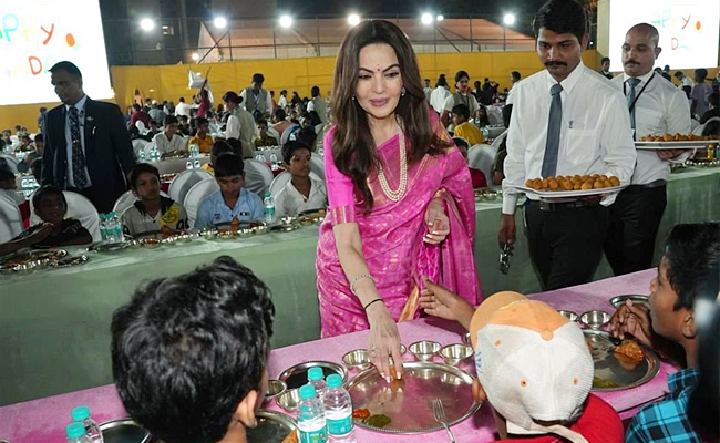 Nita Ambani Celebrates Birthday Celebrations PHotos - Sakshi5