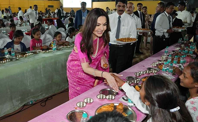 Nita Ambani Celebrates Birthday Celebrations PHotos - Sakshi6