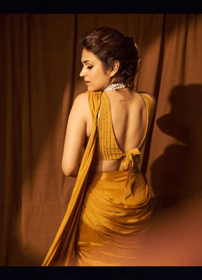 Shraddha Das Glamorous Look In A Mustard Saree  - Sakshi8