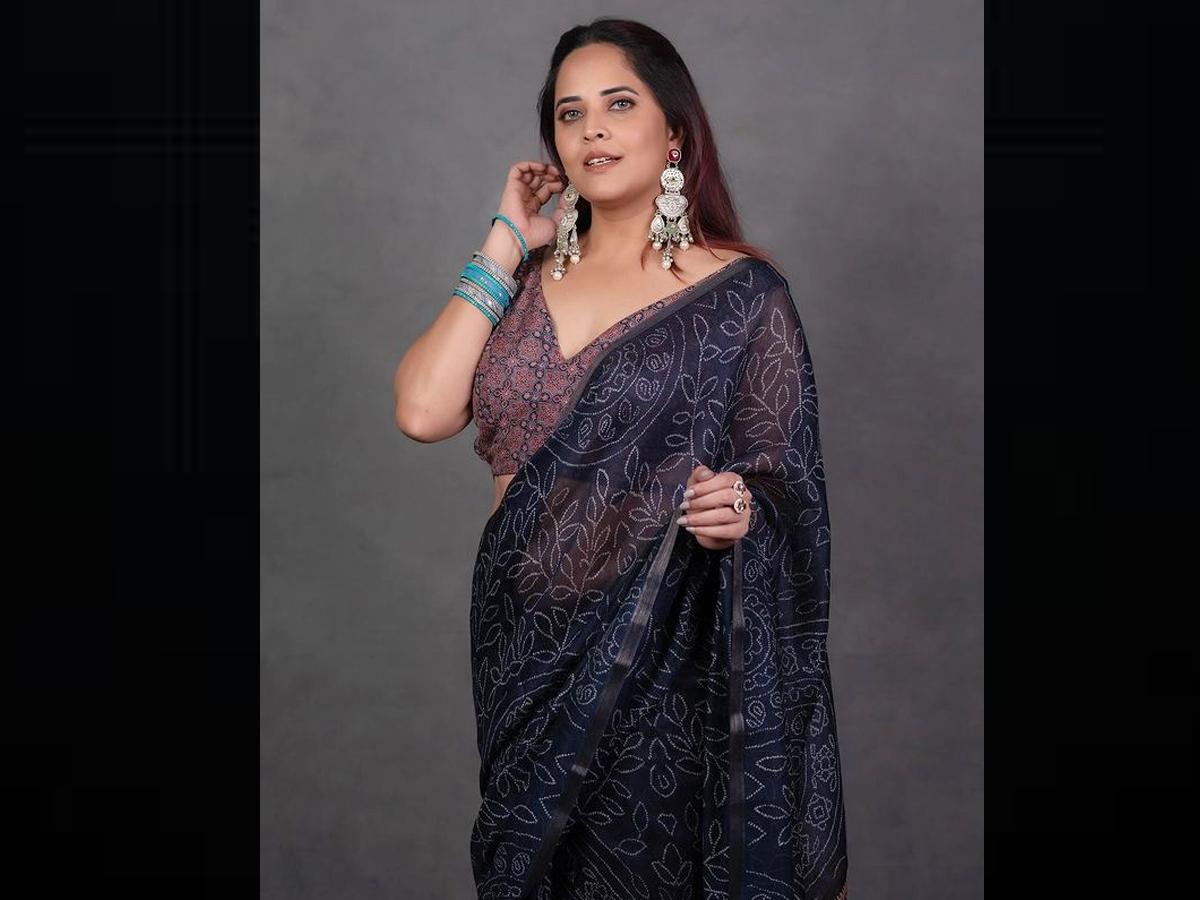 Anasuya Bharadwaj In Traditional Attire - Sakshi7