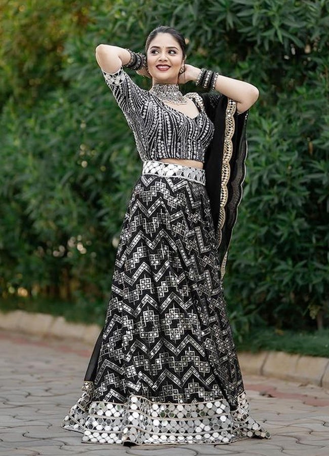  Sreemukhi Beautiful Black Dress Looks Stunning  - Sakshi6