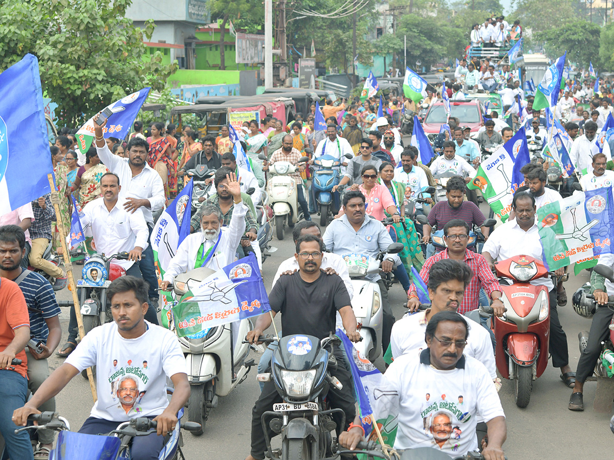 YSRCP Samajika Sadhikara Bus Yatra Photos - Sakshi12