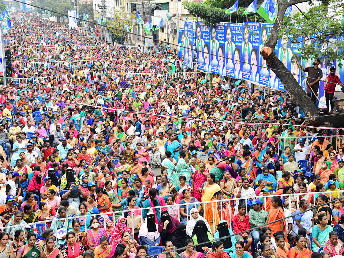 YSRCP Samajika Sadhikara Bus Yatra Photos - Sakshi8