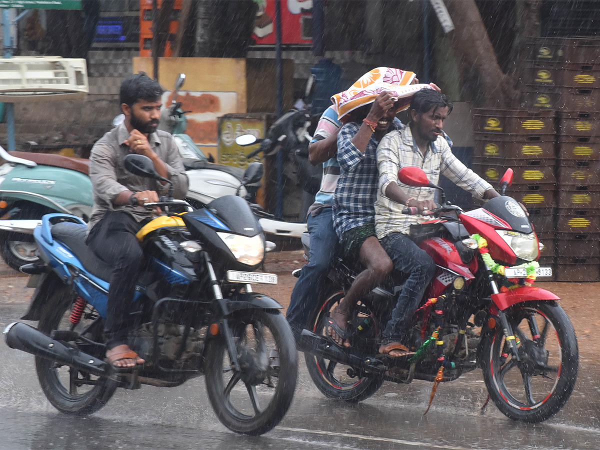 Heavy rains in Nellore District Photos - Sakshi13