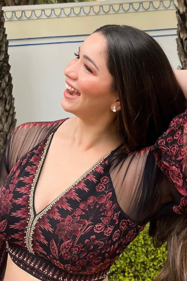 Sara Tendulkar Looks Stunning Photos - Sakshi21