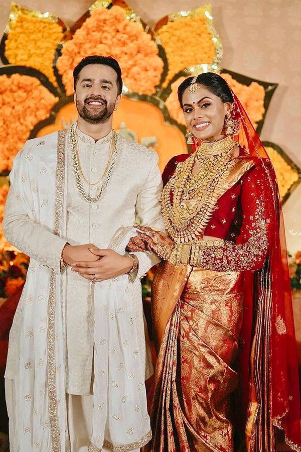 Stylish wedding pictures of Karthika Nair and Rohit Menon Photos - Sakshi2