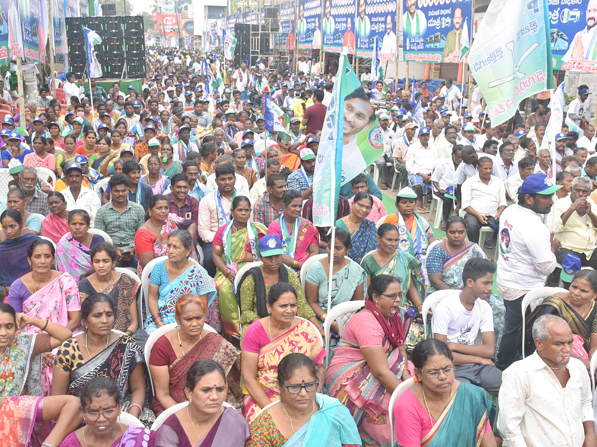 YSRCP Samajika Sadhikara Bus Yatra Photos - Sakshi16