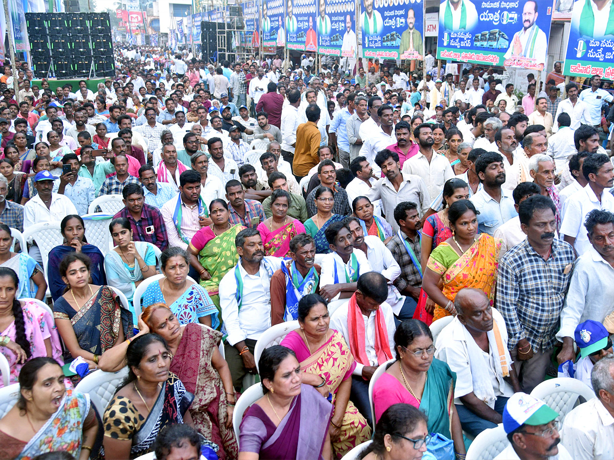 YSRCP Samajika Sadhikara Bus Yatra Photos - Sakshi8