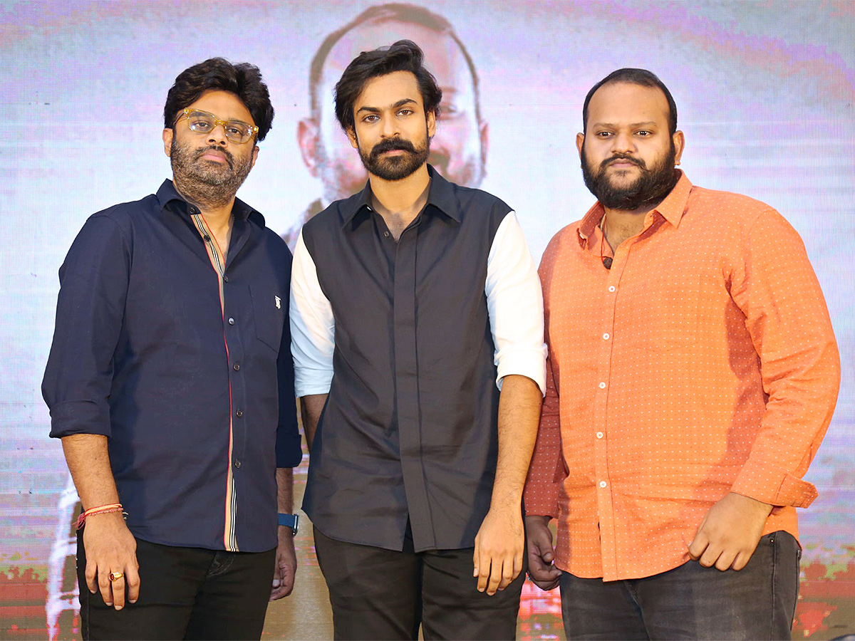 Panja Vaisshnav Tej Aadikeshava Movie Pre Release Event Pics - Sakshi19