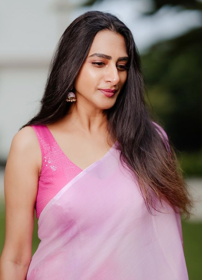 Surekha Vani Looks Fabulous In Latest Pics  - Sakshi2