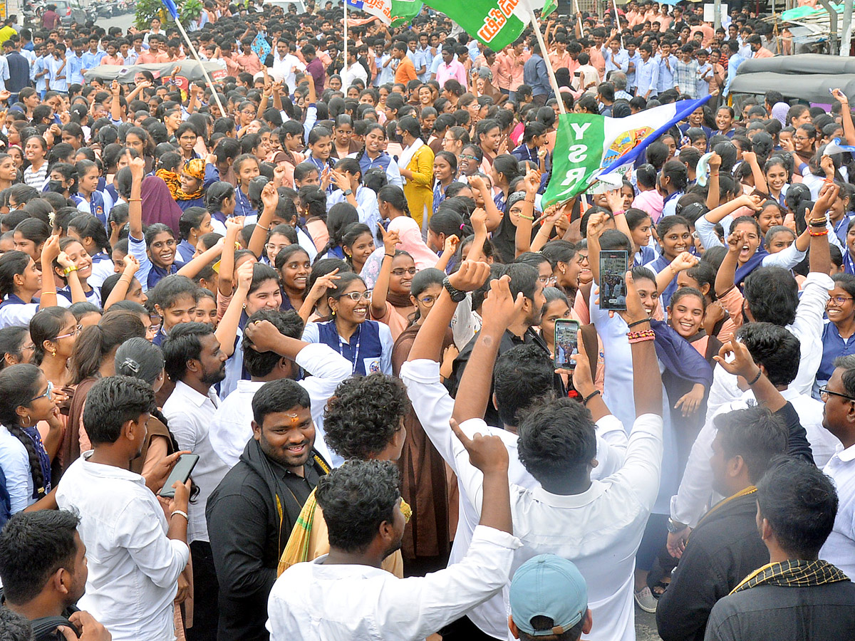 YSRCP Samajika Sadhikara Bus Yatra Photos - Sakshi8