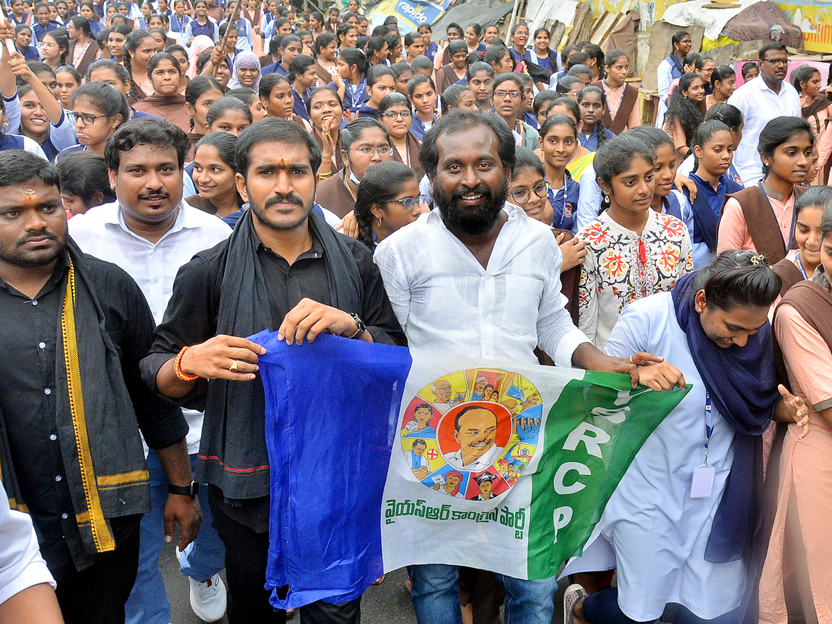 YSRCP Samajika Sadhikara Bus Yatra Photos - Sakshi9