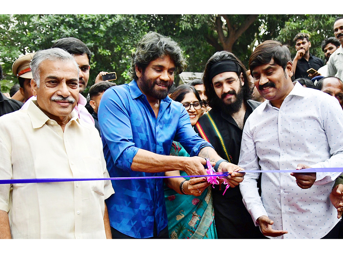 Akkineni Nagarjuna Son Akhil Visit Andhra University PHotos - Sakshi2