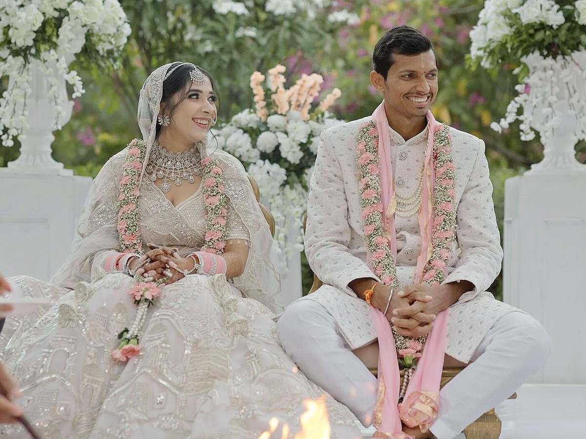 Indian pacer Navdeep Saini marries his girlfriend Swati Asthana Photos - Sakshi4