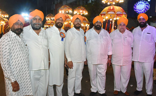 NAGAR KIRTAN On Occasion Of 554th Birthday Celebration Of Sri Guru Nanak Jayanti Photos - Sakshi6