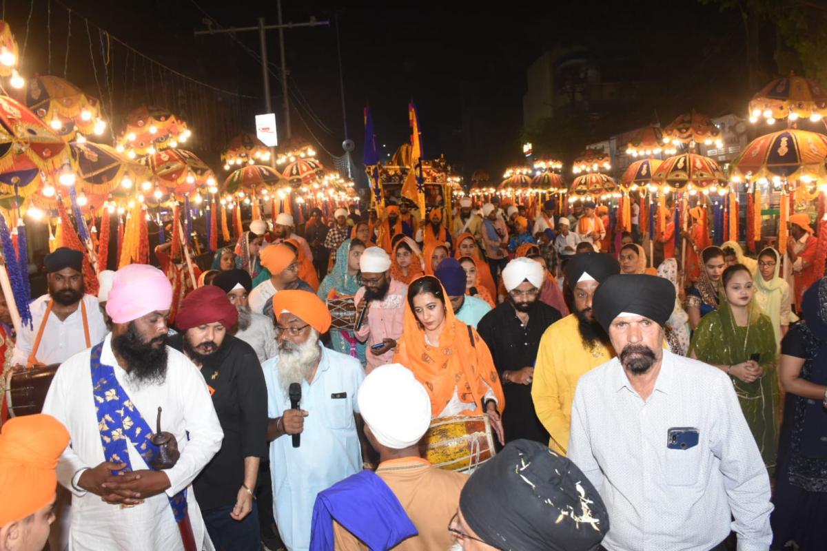 NAGAR KIRTAN On Occasion Of 554th Birthday Celebration Of Sri Guru Nanak Jayanti Photos - Sakshi17