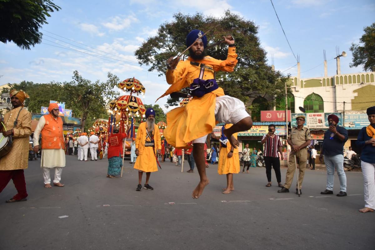 NAGAR KIRTAN On Occasion Of 554th Birthday Celebration Of Sri Guru Nanak Jayanti Photos - Sakshi19