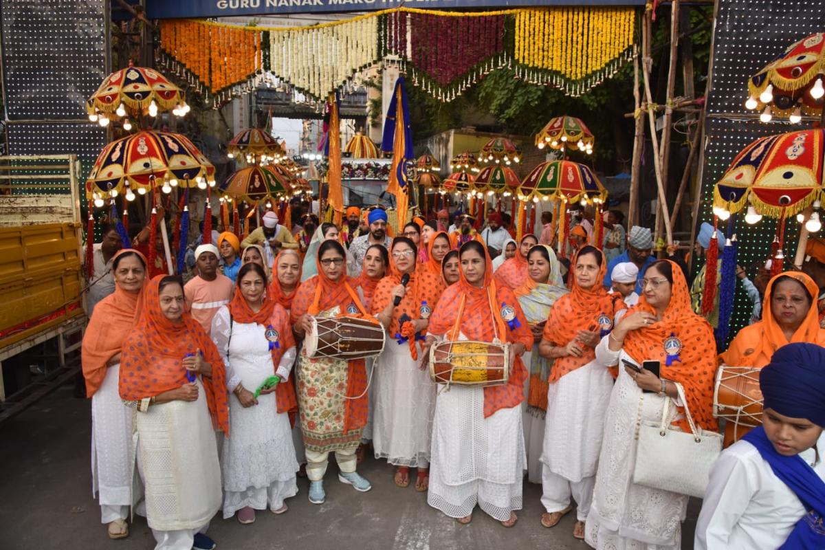 NAGAR KIRTAN On Occasion Of 554th Birthday Celebration Of Sri Guru Nanak Jayanti Photos - Sakshi24