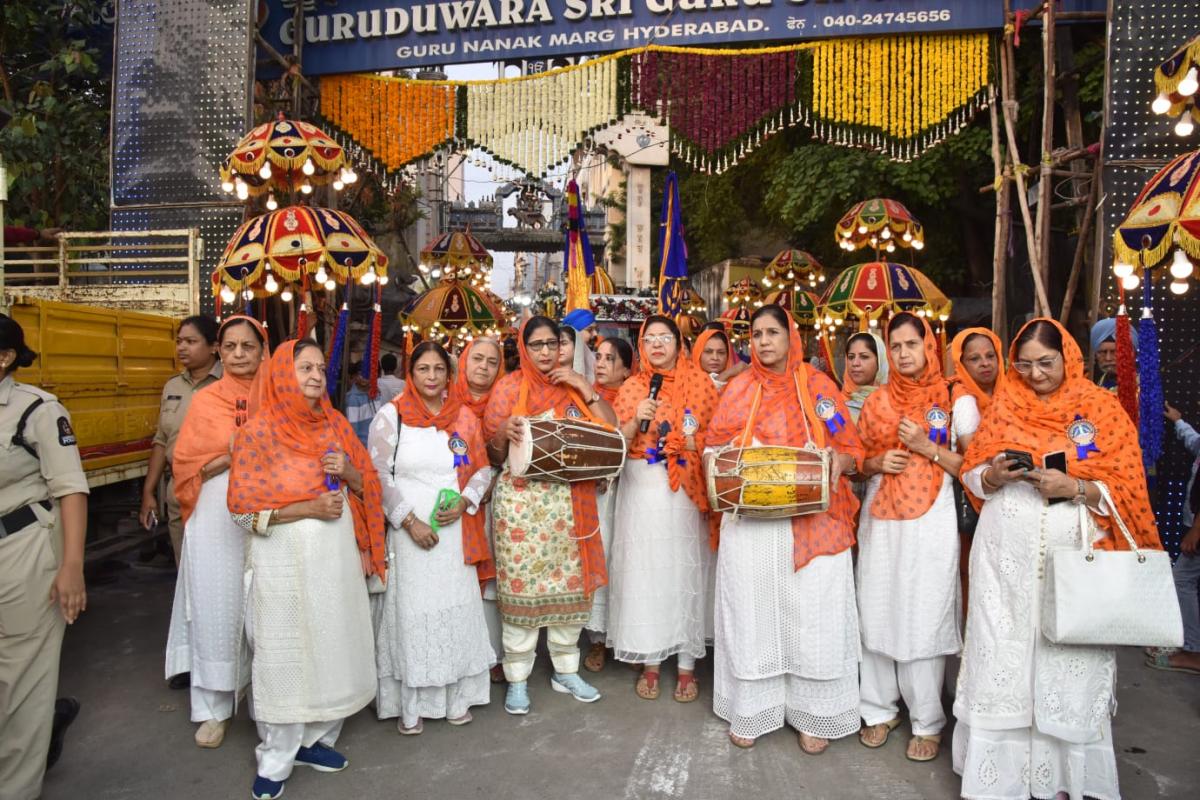 NAGAR KIRTAN On Occasion Of 554th Birthday Celebration Of Sri Guru Nanak Jayanti Photos - Sakshi25