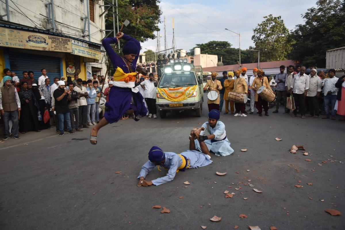 NAGAR KIRTAN On Occasion Of 554th Birthday Celebration Of Sri Guru Nanak Jayanti Photos - Sakshi32