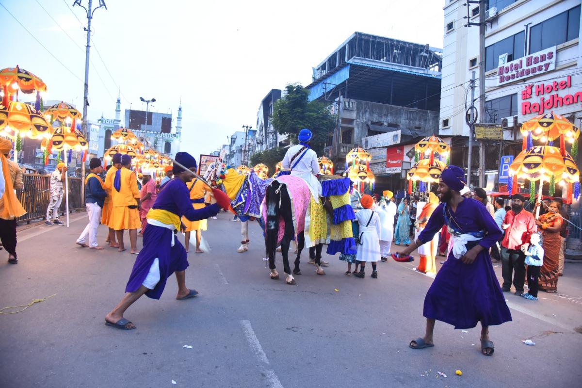 NAGAR KIRTAN On Occasion Of 554th Birthday Celebration Of Sri Guru Nanak Jayanti Photos - Sakshi33